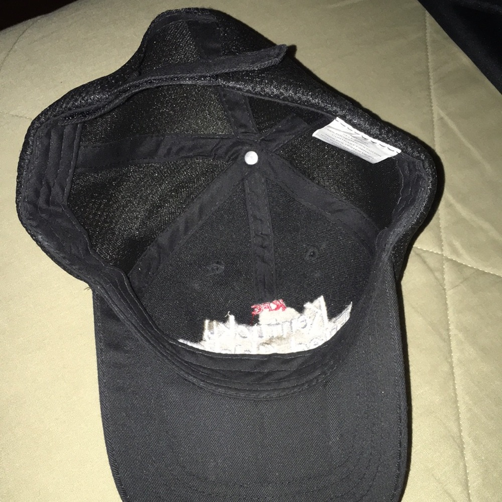 KFC baseball cap 🧢 - Picture 2 of 2